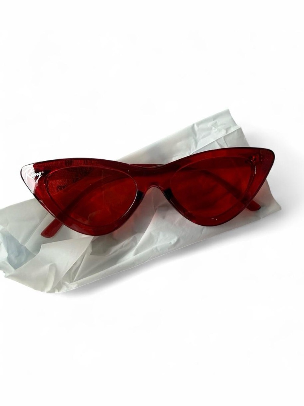 Remy Cat-Eye Sunglasses - Bold Retro Shades